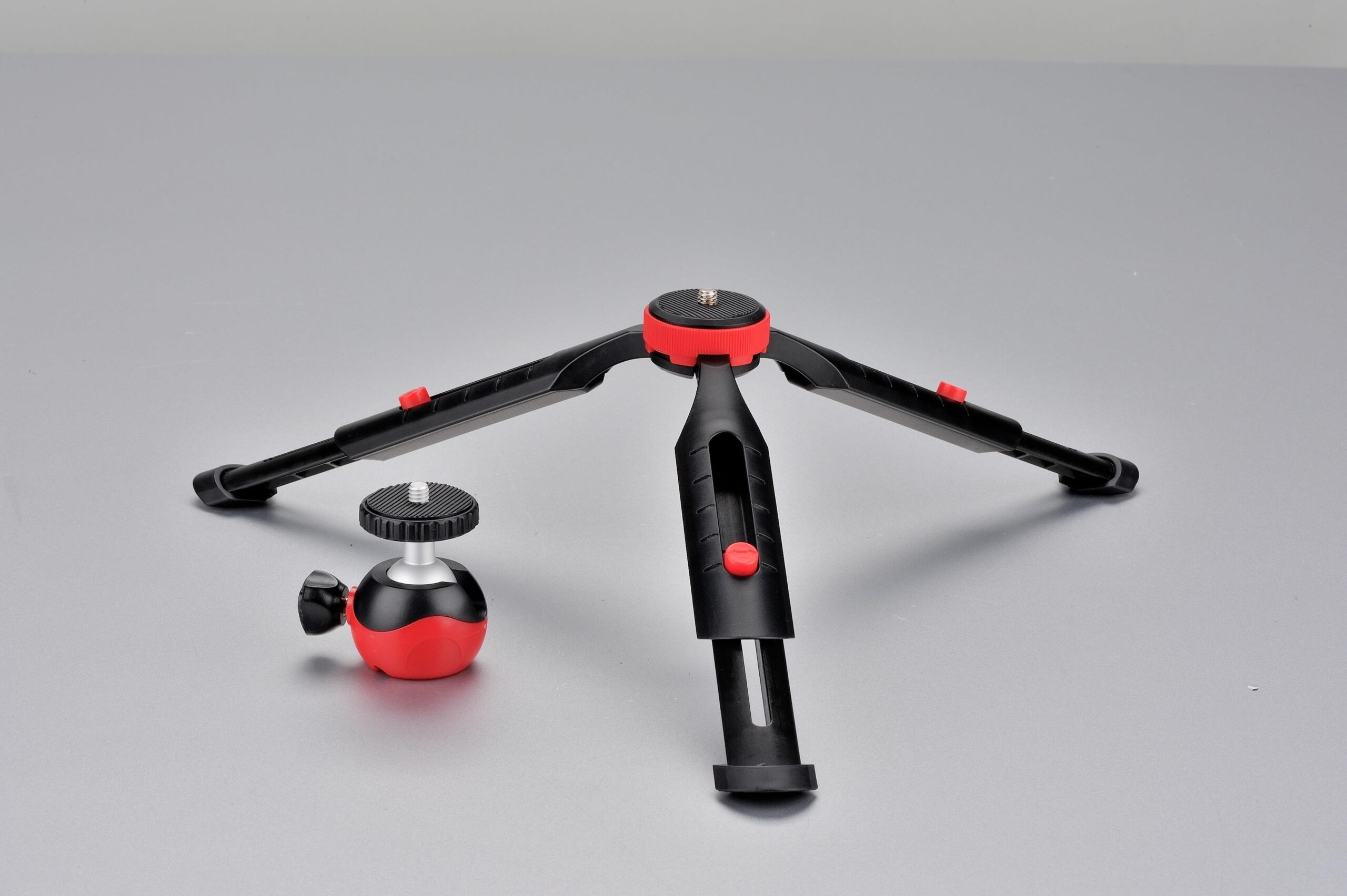 s-072-mini-tripod-14874.jpg